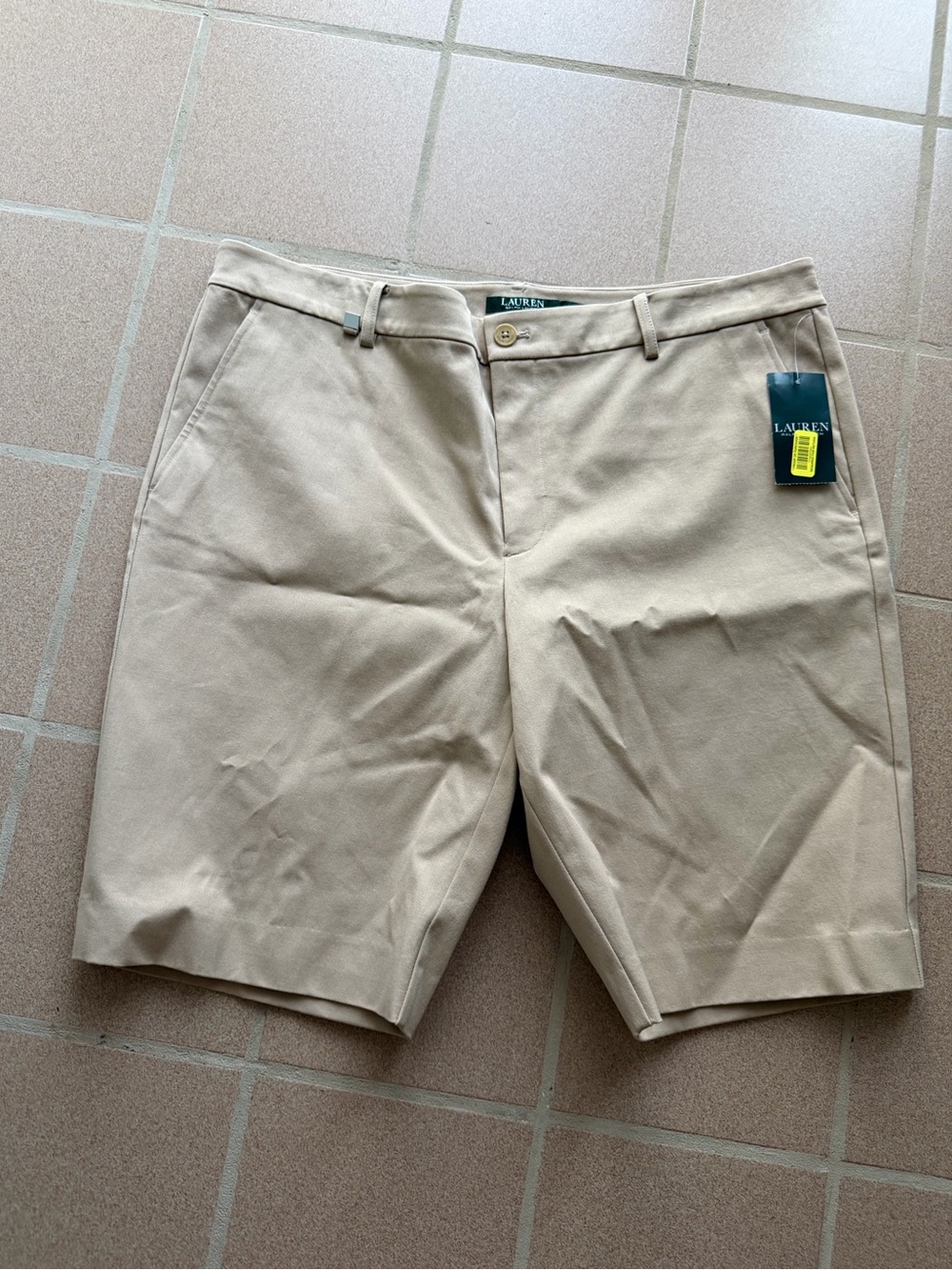 NEW - Ralph Lauren women’s shorts - size 16 - NWT
